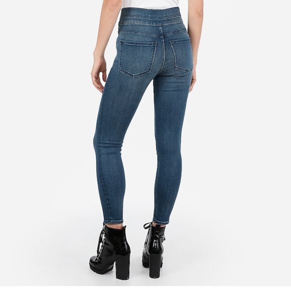 *LIKE NEW* Express High Waisted Ankle Jeans - Picture 3 of 5